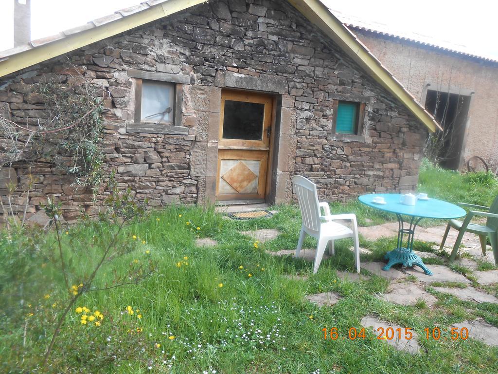 Gite Des Monts Saint-Izaire المظهر الخارجي الصورة